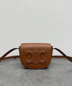 Celine Folco Cuir Triomphe Tan 7in/19cm 198263DU3.04LU